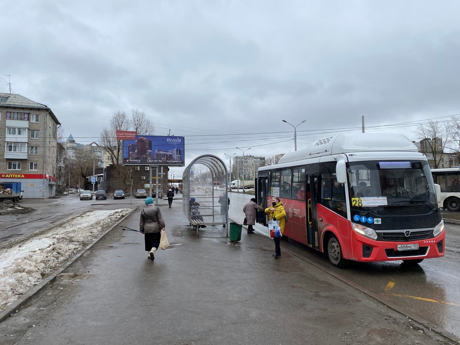 Билборд 6×3, ул. Стахановская, 48 (ТЦ Аврора)