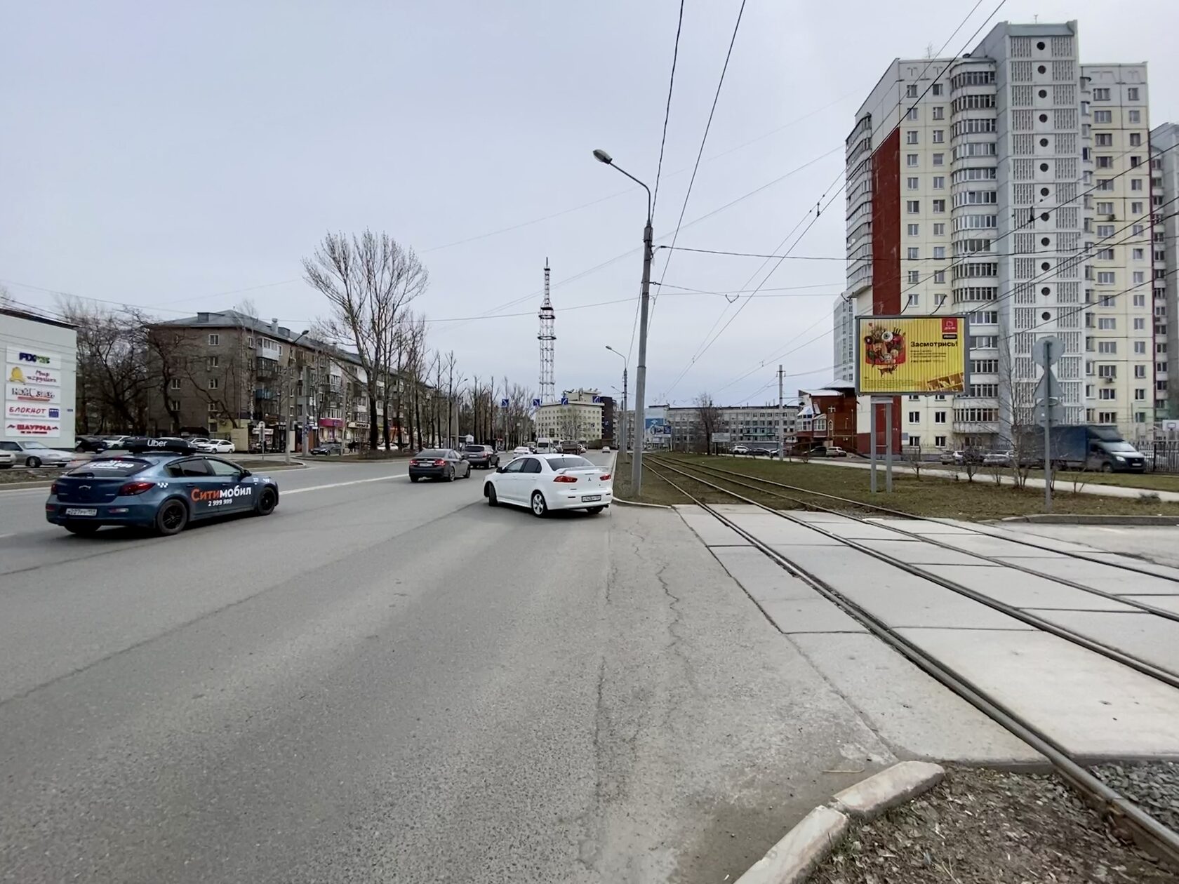 Сити-борд 3.7×2.7, б-р Гагарина, 70