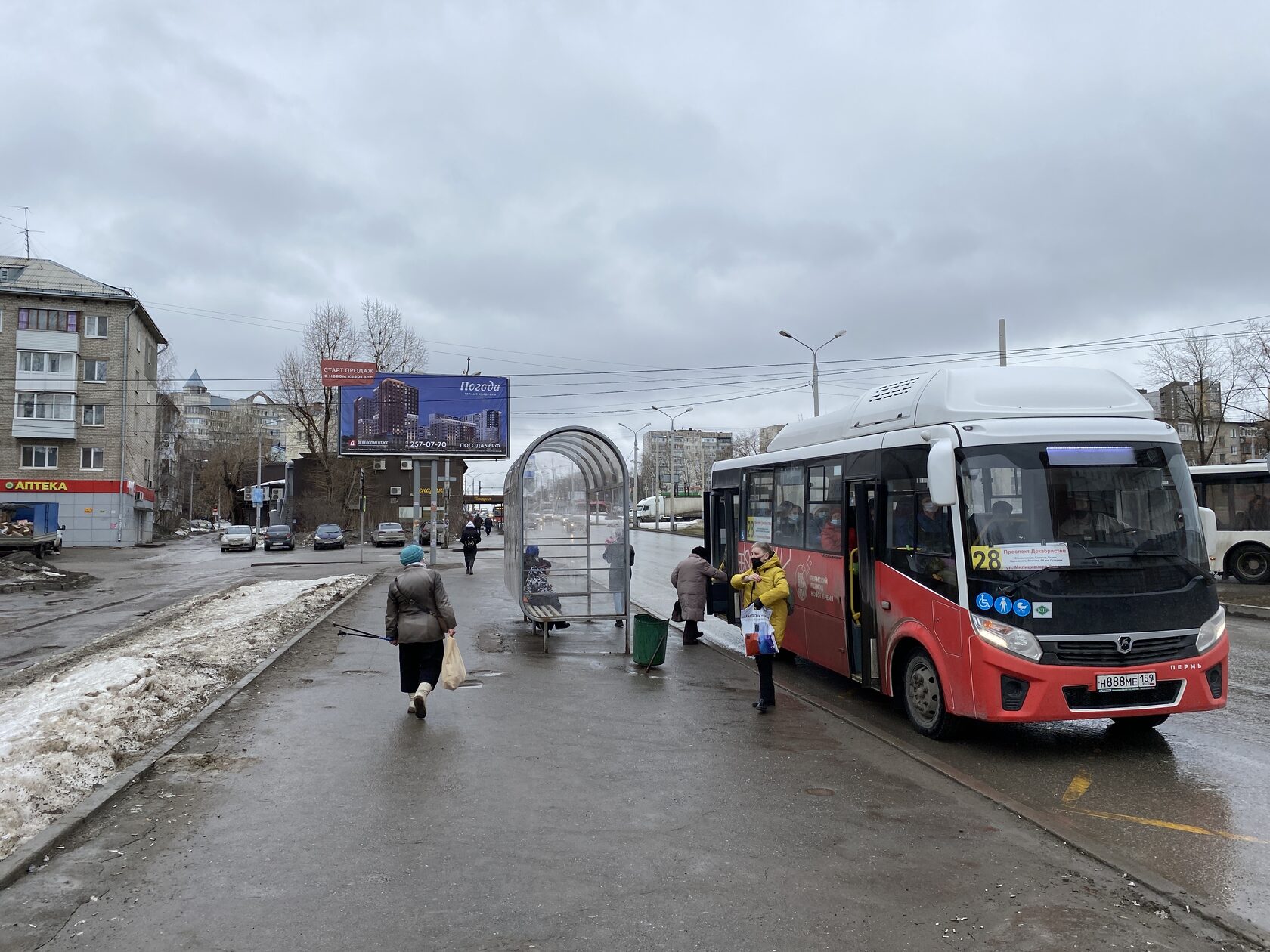 Билборд 6×3, ул. Стахановская, 48 (ТЦ Аврора)